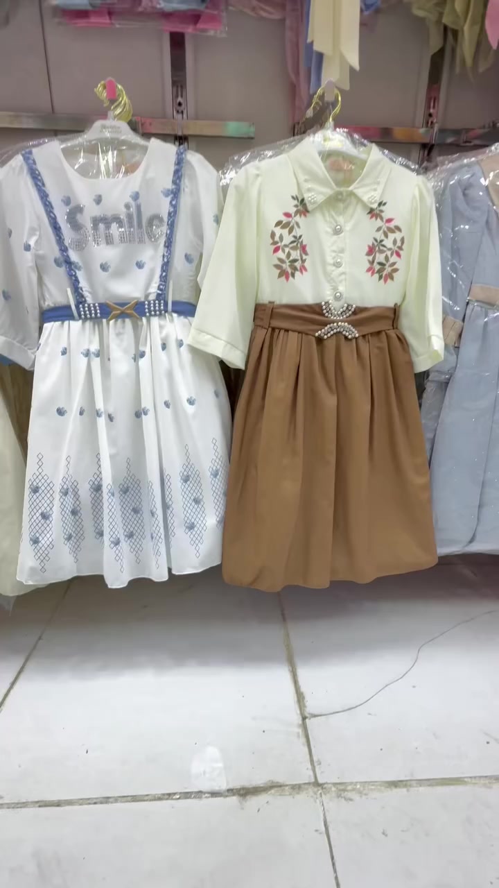 الفستان الخامه الاستندر 
قياس 2/5 السعر 110 الف
قياس 5/8 السعر 120 الف
قياس 9/12 السعر 130 الف


**إذا كنت صاحب هذا الإعلان وتريد حذفه لأي سبب، رجاءا أرسل رسالة إلى الدعم الفني**