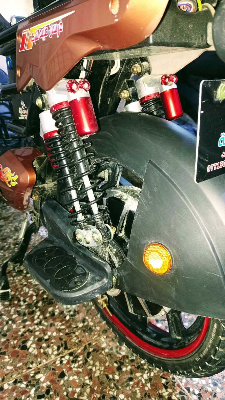 السلام عليكم ورحمه الله وبركاته اخواني الاعزاء  دراجه شحن للبيع نضيف 6باتري جدد  هاي كدامكم الصور اني ماخذها 600  ابيع 
500تعال افحص وخذ مكاني بغداد الكريعات سبع بكار 
اتصل على الرقم ***********
