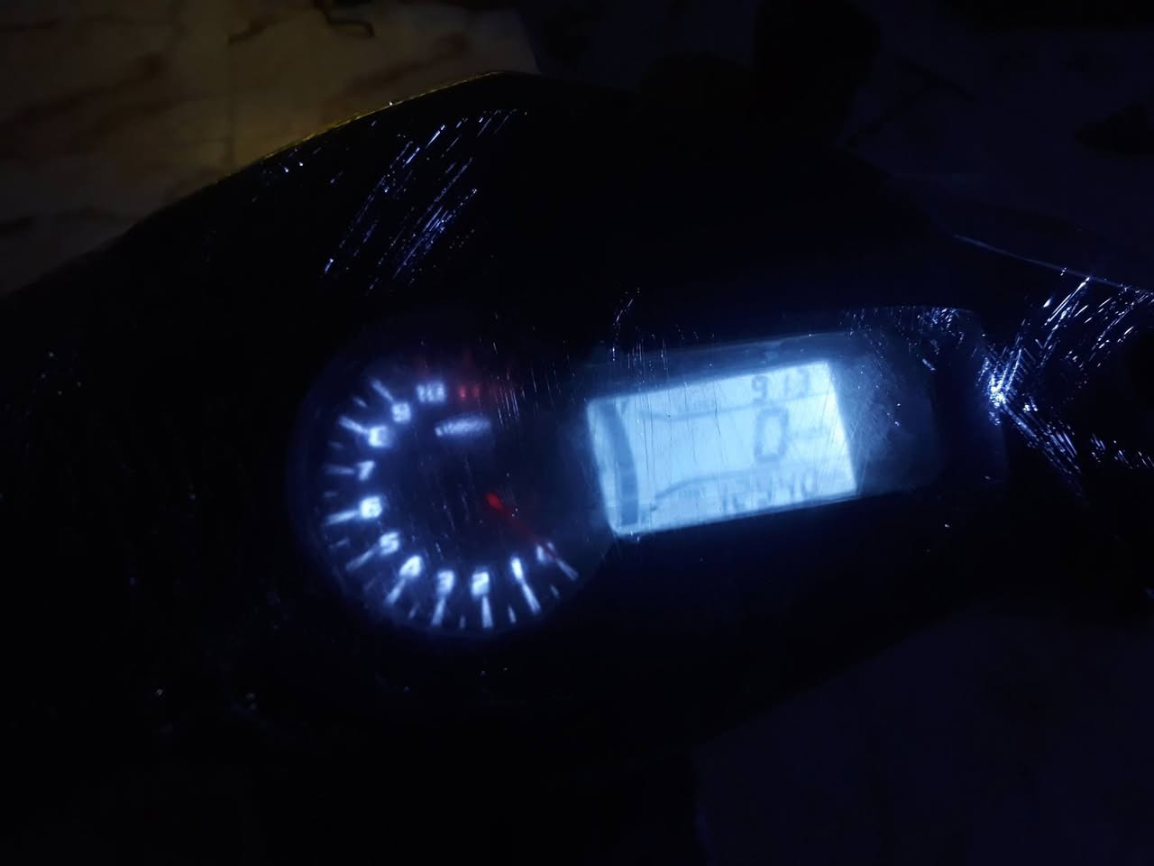 السلام عليكم اخون دراجة سكنس تايوان فحل مديل 2023تجي محرك مال ماكس بلاد مزودهه بوشة 55 شلعه ومعدل فول شاشة الكترونية كيلو متر وساعه وعينه لمس وهواي مميزات دراجه ما ناقصة شي كلشي جديد شغل وطلع وين ما تريد سعر 650 عنواني كرمة علي للأستفسار ***********
