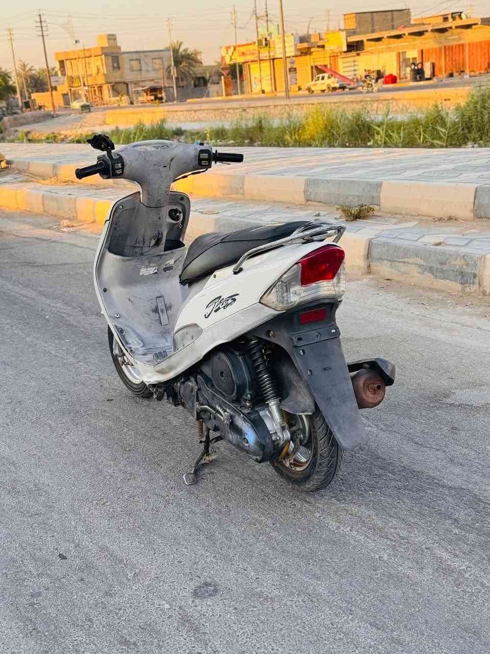 للبيع ماكس منغولي
ختم واحد 
محرك واكسن شرط مامفتوحات 
دراجه كلشي شغال بيها 
دراجه جديده توه نزله من لحاويه سعر ٧٥٠ مكان رميثه 
***********
