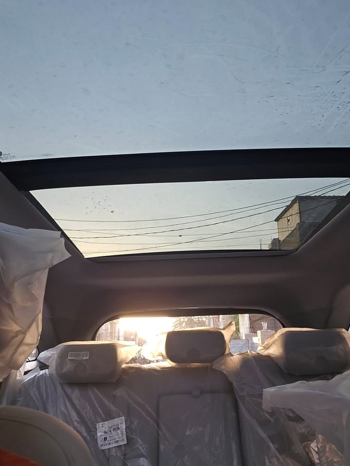 السلام عليكم للبيع سرنتو موديل2023 خليجية واحد ع واحد كامل موصفات من عده الكشنات  مخمل محرك ستة سلندر شفتات سترين موس الكير بولي راما  باقي التفاصيل اتصل على الرقم وبخدمتك 
الهاتف ***********
