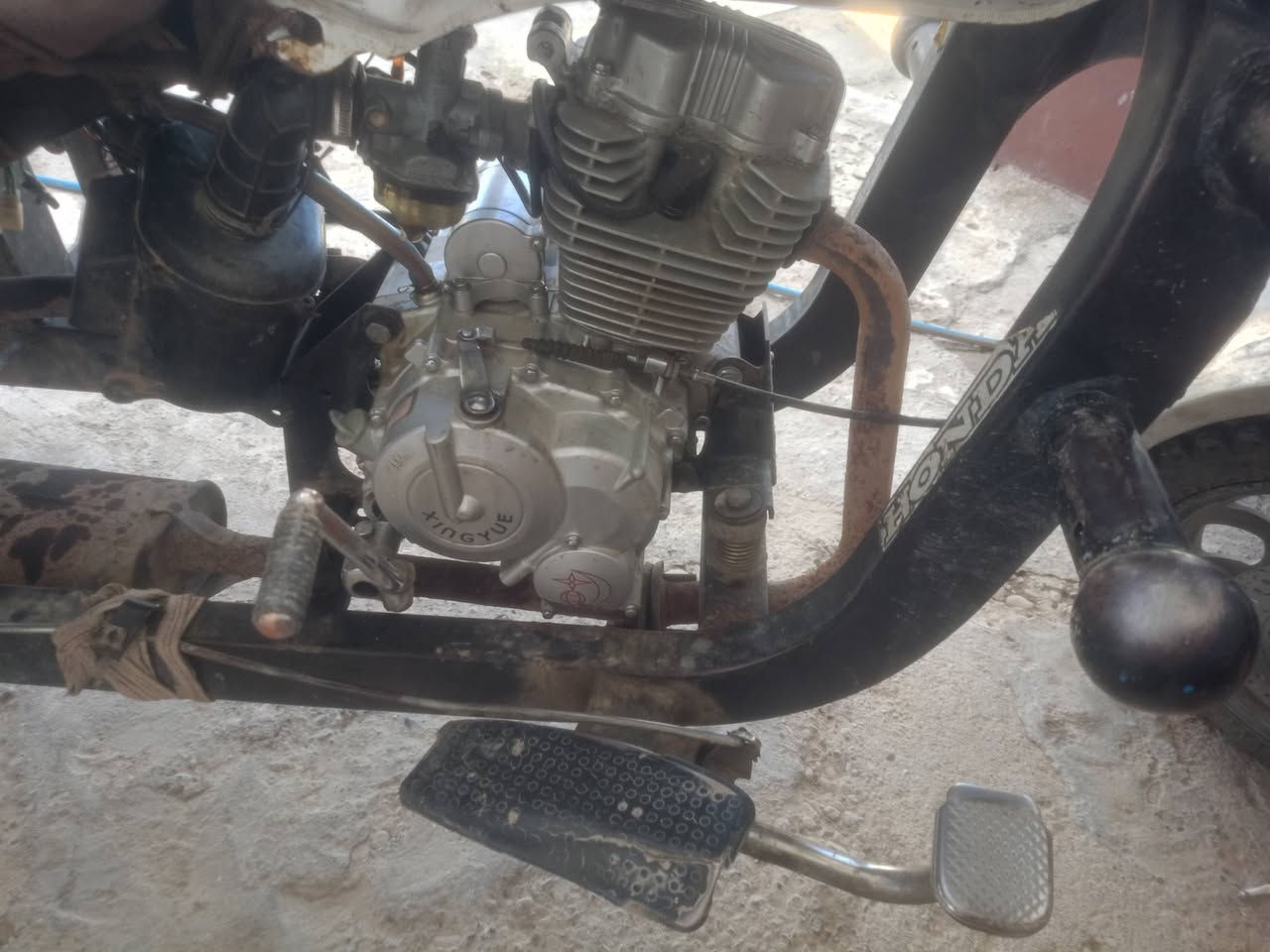 ستوته للبيع جاهزة مال شغل السعر 700وبيها مجال  شاصي نضيف محرك جديد


**إذا كنت صاحب هذا الإعلان وتريد حذفه لأي سبب، رجاءا أرسل رسالة إلى الدعم الفني**