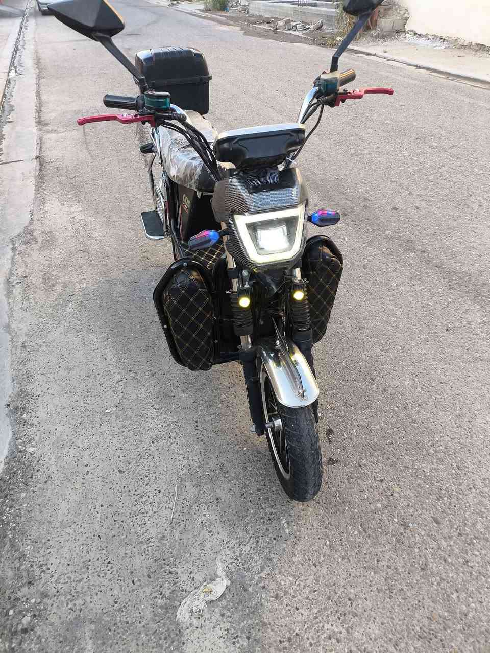 جبلي لبيع موديل 25 سته باتري 
بطاريات فول الفول

يقرن 10 ونص كهربائيات كلها شغاله اي نقص مابيه نضافه خير من الله نضام بك جهاز مانع سرقه تحكم عن بعد. اشاير نشرات جانبيه بصمتين وسويجين سعر 575 بيه مجال حك جيه بطاريات واين متريد افحص 
***********
+9647827587898
