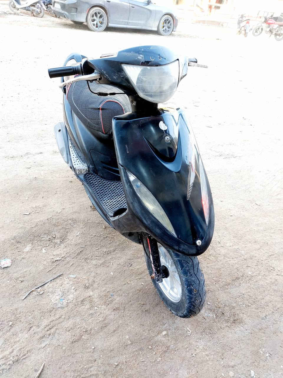 السلام عليكم شباب متاح ماكس عدلة ما مفتوحة بوشة 49 بلاد كهربائيات كلها شغاله مكينة ناعمة دراجة كلها مختمه كفرات واشاير السعر 750 وبيها مجال مكاني قضاء المدينة للاستفسار 
***********
