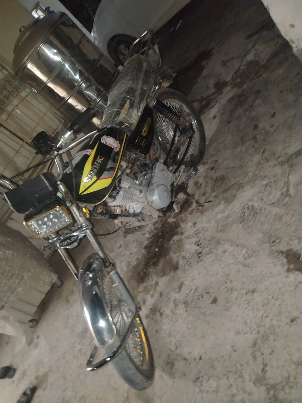 دراجة تايكر اربعة كير للبيع السعر 350 اوبيهة مجال مافضة ديالى قرب تقاطع عبدلله ابن علي***********
