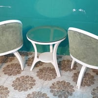 كراسي ٢وميز وسطي ١٠٠ وبي مجال كلش نظيف ونص تخم نظيف وخشب زان كراسي ٢ و...