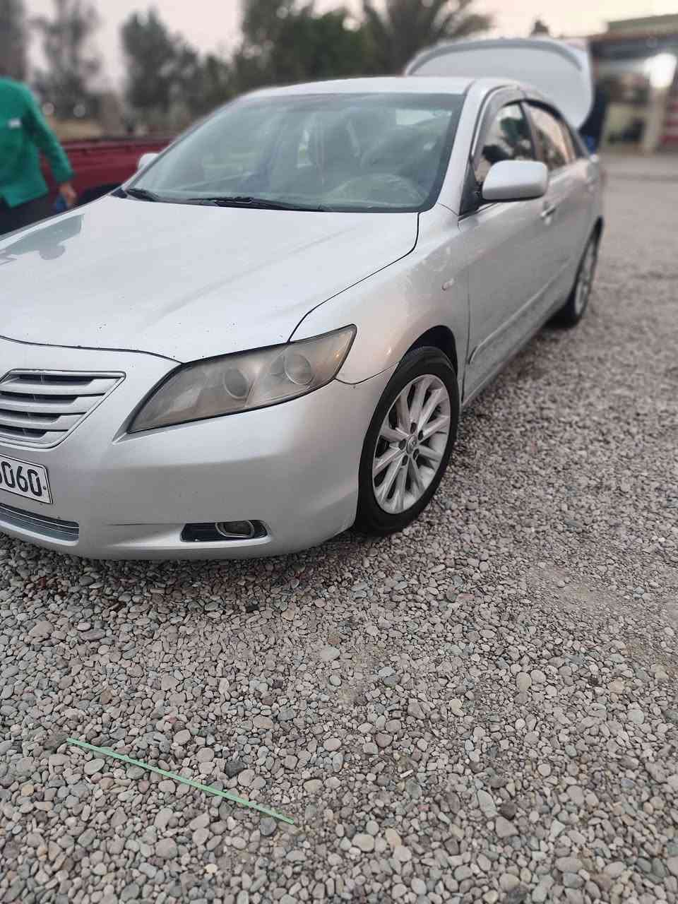 كامري خليجي موديل 2007
فئة GL
رقم شمالي بيهة شوية بل جامرلغ بارد
وبي شوية شخوط بارد 
كير محرك مكفول 
تخم تاير وحتة السبير جديد 
حدادية  جديد 
سنوية 2029 
***********
