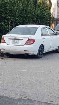 بي واي دي F3 • ٢٠١٣ • العبيدي