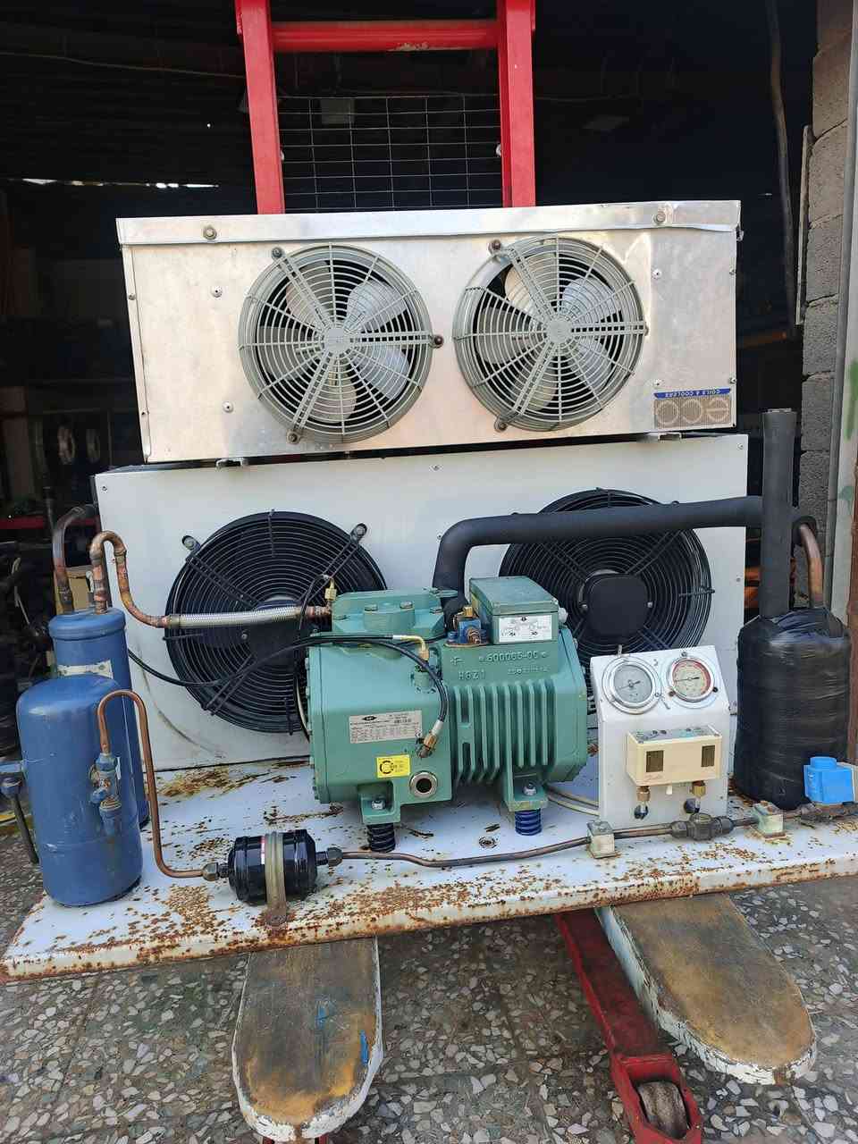 سلام عليكم البيع جهاز تجميد وتبريد طن 4 جهاز خارجية تركي داخلية الماني كمبريسر بتزر الماني بورد شنايدر جهاز نضافة عالية جدا عنواني بغداد الستفسار ***********
