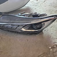 دعامية + مازدا  بيها حادث للبيع بسعر  مناسب للتواصل 07810317040