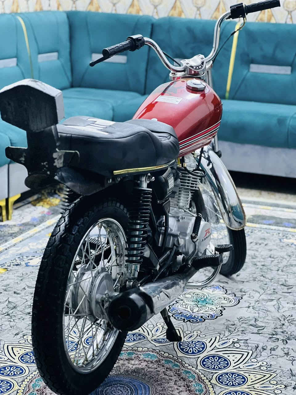 شاصي 2014 احمد شهاب اوراق اصولي. 

محرك مامفتوح 

دراجه كفاله عامه مبيها نقص برغي. 

مكان محاويل ناحيه الامام.  

هـ ***********

السعر 700 بية مجال
