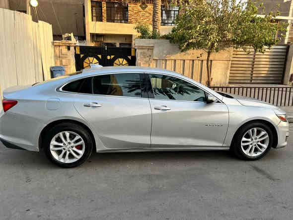 سلام عليكم من رخصت الادمن 
سيارة ماليبو موديل ٢٠١٨ رقم دولي جديد سنوية لغاية ٢٠٣٠ ورقم اربيل شمالي حادثها جاملغ وبنيد صفحة السايق سياره حلوه ومحرك كير خير من الله 
تخم تاير نضيف 
وداخلها نضيف مواصفات LT  
كامرة خلفية دواره 
كشن كهرباء 
+٤ بصمات 
صندوق بصمه وحساس خلفي
تبريد فول 
السعر ١١٧٠٠$ وبيها مجال حك الجية علما السيارة باسمي 
العنوان بغداد السيدية شارع التجاري قرب قاعه اعزاز او عمارات السيدية مجمع ٦
اني مكلفة بالنشر رقم صاحب السياره 
***********
موجود واتساب
