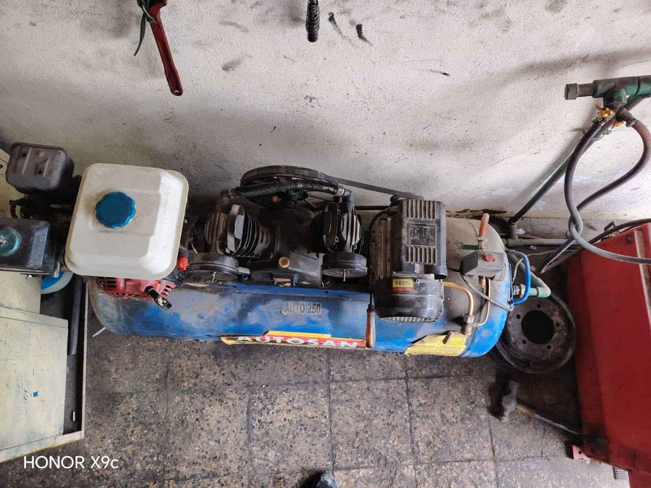 محل بنجرجي مع الملحقات للبيع للتواصل الاتصال على الرقم *********** موصل, نينوى
