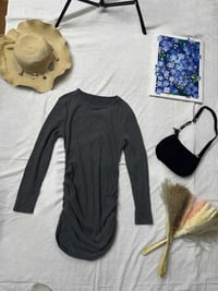 ملابس • توصيل