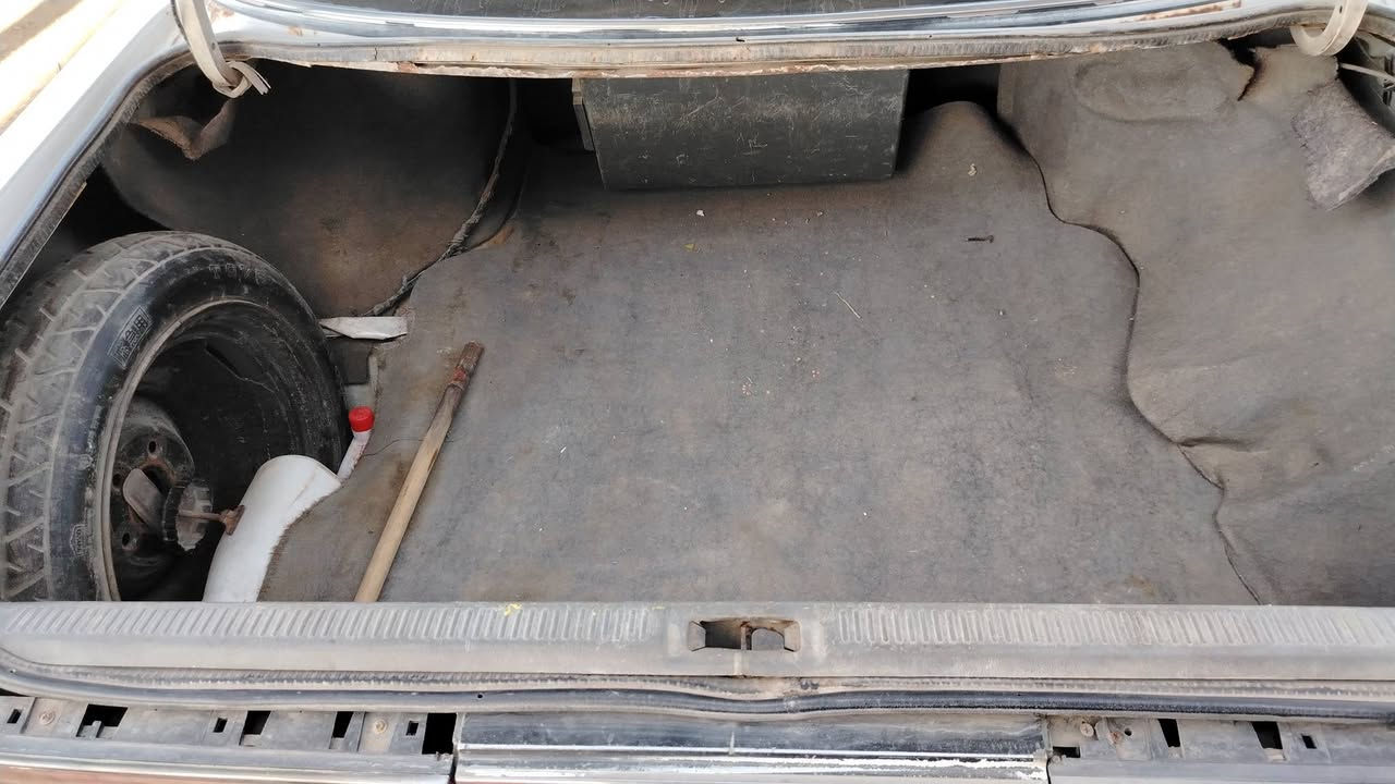 سياره مارك ب٤٠ وبيه. مجال كربلاء طوريج الرقم ***********
