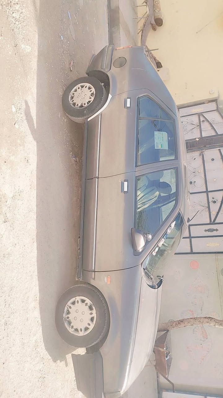 سلام عليكم
شباب عندي سياره رينو حجم 19 المرغوب
اذا اكو مراوس اراوس حسب القناعه 
لبيع شرط التحويل 
رقم دولي كركوك 
دفتر بانزين بيها 
كير محرك شرط لاصرف وله بخار 
سنويه نافذه لغايه (2030) 
شاشه +كامره سستم سماعات 
كهربائية كلها شغاله  
صدر جديد ٤تايرات جدد
باتري جديد 
((مكاني كركوك)) سعرها (26)  وبيها مجال لطيبين ***********
