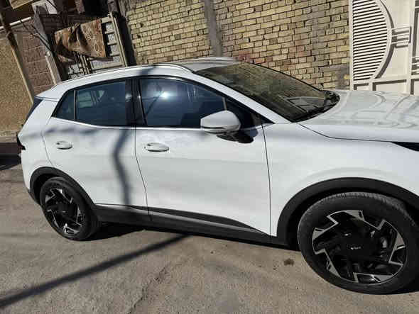 السلام عليكم 
سبورتج 2024 خليجي محرك 2000 دوش رقم بغداد باسمي رقمي انكليزي 
موصفات السياره (بدون فتحه بانوراما)
جنطه كهرباء 
بصمه 
تشغيل عن بعد 
بصمه ابواب 
شفتات سرعه 
لدات مع زينون مع ماطور تحكم لايت 
حساس خلفي امامي
شاشه دجتل مع كار بلي 
شاحن تايب سي وشحن لاسلكي
كرسي كهرباء عدد 2 الامامي فقط 
تدفئه بالكشنات
تدفئة بالستيرن 
انظمه قياده مود درايف /سبورت /ايكو/نورمال)
تبريد قطعتين امامي خلفي
مري كهرباء 
اشاير بالمري
هاند بريك دكمة
مانع انزلاق
السياره ماشيه(29570) قابله لزياده
السياره مكفوله عامه
ملاحظه/تم تبديل روجز مكينة يم شركه كيا 
جامه الصغير الي بصف المرايه مكسوره مثل مو موضحه بلصوره
سعر السياره (230)وبيها مجال
العنوان /الرصافه الثانيه /الكماليه 
رقم الهاتف (***********)
