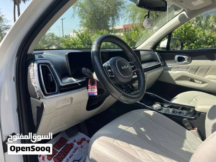 الموديل : 2024 . (خليجي) .
المحرك  :4 سلندر 2500 سي سي. 
العــــداد : 51 الف وقابلة للزيادة

المواصفات :
* 7 راكب .
* هاند بريك بصمة.
* صندوق كهربائي .
* برادي أبواب خلفية.
* عدادات رقمية شاشة متصلة.
* مقصورة الركاب مخمل مغلفة جلد للحفاظ .
* اطار قياس 235/60R18 انج .
* دخول وتشغيل بصمة.
* أنظمة قيادة متعددة.
* شحن وايرلس .
* سقف بانوراما . 
* كاميرا خلفية . 
* مرايا كهرباء.
* المصابيح الأمامية زنون .
* كشافات الضباب زنون . 
* تشغيل عن بعد .
* مقعدين الامامية كهرباء.
* نظام APPLE CARPLAY.
* انارة داخلية متعددة الالوان.
* حساسات خلفية وامامية .
* مكيف خلفي مع وحدة تحكم منفصلة .
*السعر : 26200$ وبيها مجال 
*للاتصال : *********** واتساب فقط
