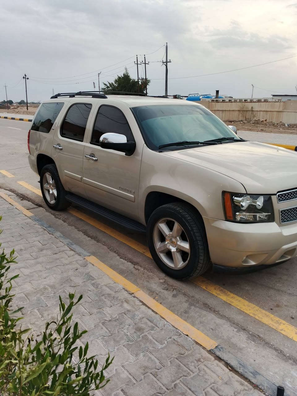 السلام عليكم ادوات ادوات GMC موديل ٢٠٠٩ مكينة كير حدادية جدد تبريد ثلج خير من الله كامرة تخم تاير مكفولة من الكص والفتح مكان واسط ملاحضة السيارة جديدة كلش السعر ٩٥ وبيهة مجال قليل للاستفسار على هذا الرقم ***********.
