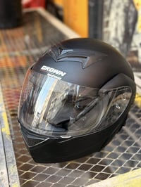 للبيع مجموعة خوذ اولى ايطالية سوده ام فك  ثانية رياضية الزركة  ثالثة ا...