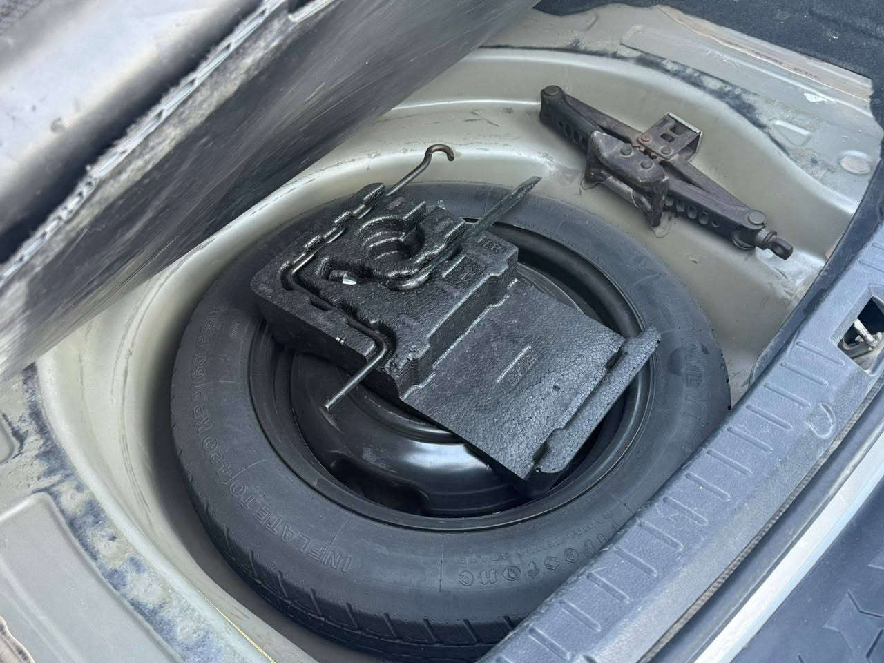 للبيع تويوتا كورلا موديل 2013 كلين بدون صبغ اشوية بيها جلح قليل رقم سليمانية رقم وسنوية جديد لغاية 2030 كير ومحرك بالشرط السعر 138$ للاستفسار اتصال برقم *********** اخوان مااجاوب تعليقات فقط اتصال
