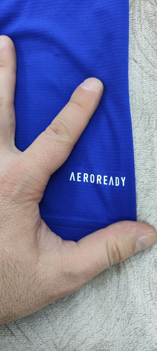 Adidas ✔️✔️
باله اوريجينال %100
نظافة %100
ما ملبوس 
L القياس 
قالب صغير 
53cm عرض الصدر
70cm الطول 
يلبس وزن 75-80 
يتوفر توصيل 6 الاف لجميع محافظات العراق 🚙


**إذا كنت صاحب هذا الإعلان وتريد حذفه لأي سبب، رجاءا أرسل رسالة إلى الدعم الفني**