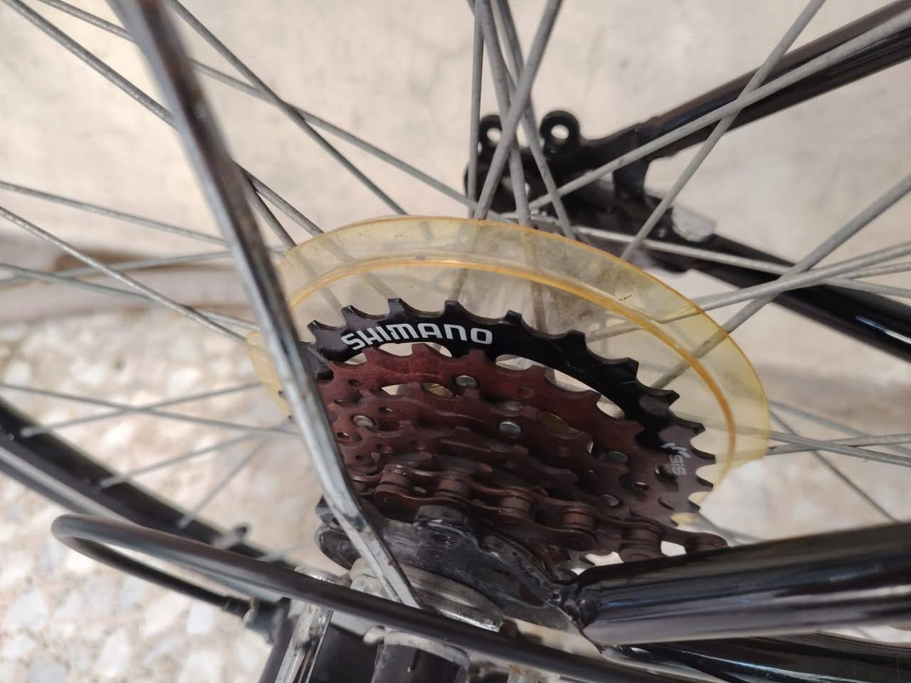 السلام عليكم ورحمة الله وبركاته
بايك موديل سي ٧٠٠ ترحال حجم ٢٨ 
باله ياباني وضع حاويه فول  
نضافه فول فول موصفات
حساس امامي ثلجي شغال 
ماركه ( ASTROIA) 
  سستم كامل شيمانو
يدات فر شيمانو اصلي 
السعر (  100  الف ) 
كير وحساس شغال فول 
عكرب ماركه اصلي  شيمانو  
  لون ميمز اسود مختم 
كير ٦ / ١ شغال سستم كامل 
غير مستخدم داخل العراق
العنوان بغداد منطقة الحبيبيه 
هاتف *********** 
الاستفسار واتساب
