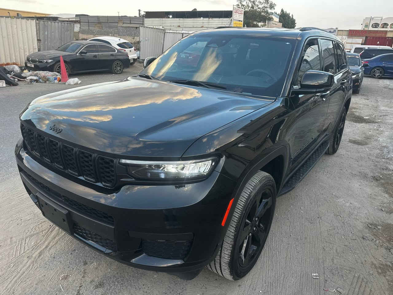 جيب 2024 6 سلندر 7 راكب فول مواصفات مبدل باب خلفي نفس لون صبغ نص قماره بدون ارباك 
واصله بصره 195 ورقه 
مرقم شهداء واصل بغداد 220 مده وصول 10 ايام بغداد
حجز العربون 
العنوان بغداد الزعفرانيه 
***********
