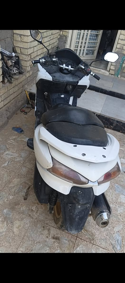 السلام عليكم
فورزه 0/10 بجمها تعبان ومككينتها تدخن  ويرادلها كلوبات اشاير باقي الدراجه حلوه 

سعرها حلو مناسب قفلها من الأخير ٥٥٠ قفل 
مكاني بابل الإسكندرية رقمي ***********
