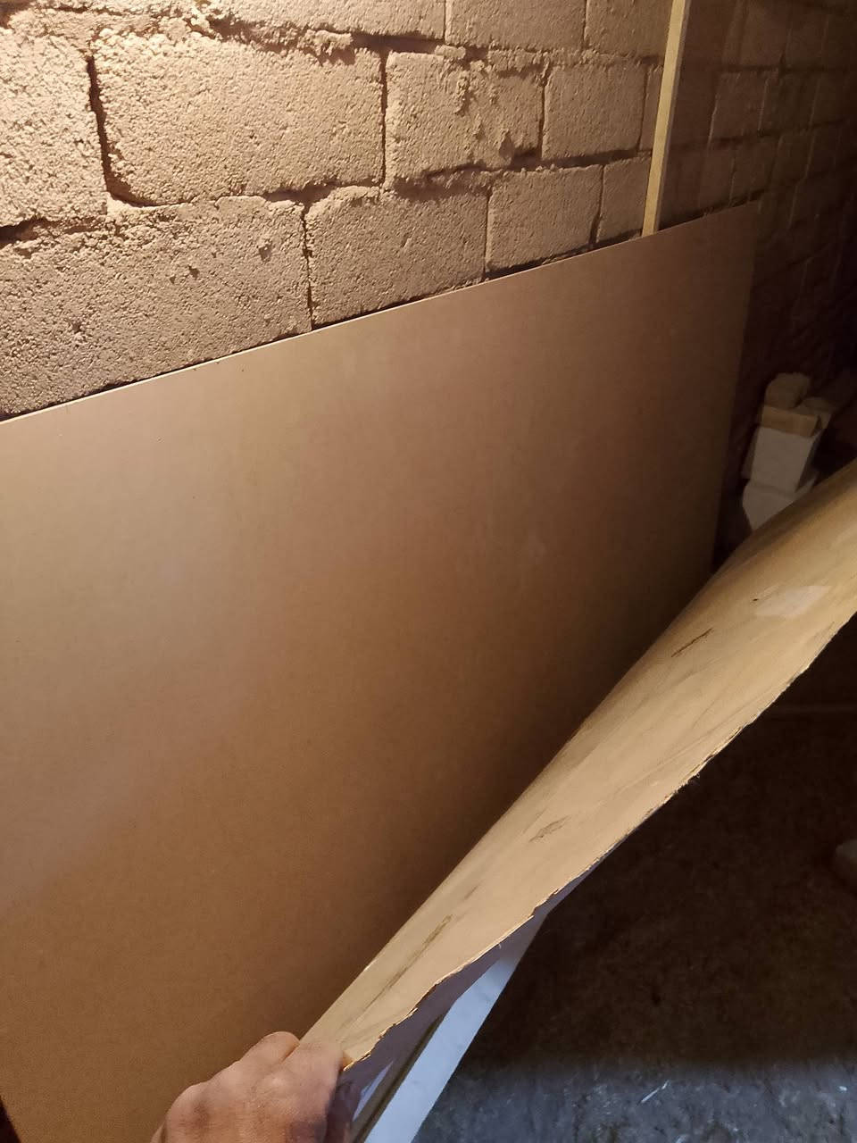 السلام عليكم ورحمة الله وبركاته للبيع خشب سيورة  وسكيب ومعاكس وبلوك
مكاني سوق الشيوخ 

***********
