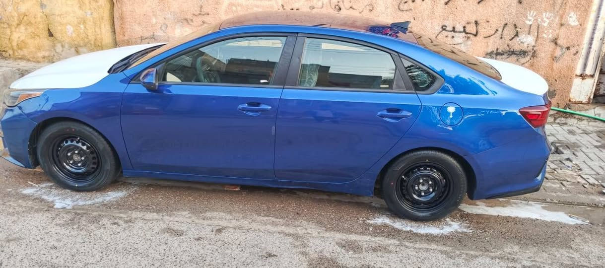 سلام عليكم كيا فورتي لبيع موديل 2021 سياره بيها صبغ بل بنيد وبل باب سائق مبدل وبي صبغ وبيها كلير بل باب خلف سائق و جاملغ ايسر سياره رقم بصره معوقين بعد سنه وصير حره سياره نص فول مكينه كير حداديه مكفولات تخم تاير سياره سعر سياره 120 وبيها مجال لشراي مكان بصره رقم الهاتف ***********
