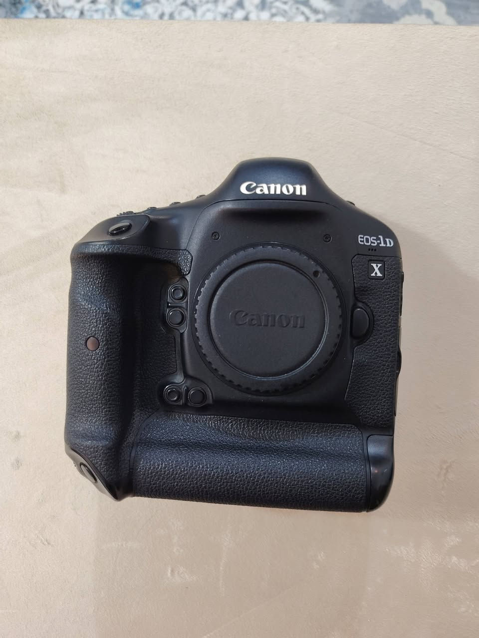 D1x
مارك 1 نظيفه جدا مع جميع الملحقات
سعر 12 وبيه مجال او مراوس بكاميرا كانون R6 مارك 2
ناصريه مركز مدينة
***********
