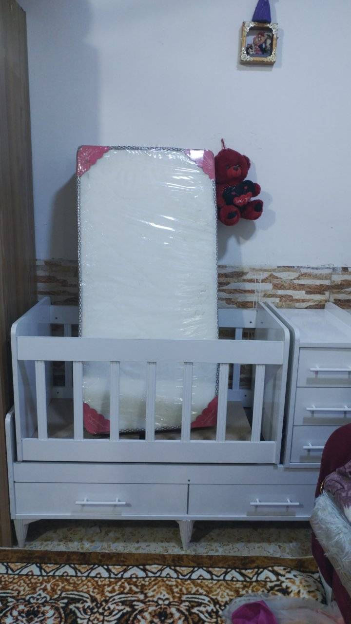 كاروك كبير   هزاز ينفتح وبي ميز مع دوشك جديد صارله سبوع من مشتري 150 مامستعمل  نهائيا ..للبيع ب100 بسبب نقل وعدم المكان ...المكان الجاير


**إذا كنت صاحب هذا الإعلان وتريد حذفه لأي سبب، رجاءا أرسل رسالة إلى الدعم الفني**