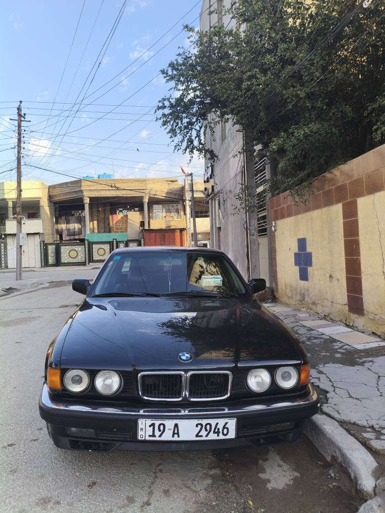BMW 740i
موديل 1993 مكينة 8V 
السيارة باسمي رقم انكليزي وهزة جديدة 
تحويل ثاني يوم

دبل جكمجة 

تدفئة  للكشنات 

منظومة تبريد كاملة جديدة تبريد ثلج 🥶

تدفئة للجام 

غرفة جلد اسود 

السيارة كفالة عامة من الدعامية للدعامية ما ناقصها برغي

مصبوغة جديد فرن درجة اولى

تخم تاير جديد 

باتري جديد 

سيدي جنجر اصلي مال شركة 

راديترات ومراوح جديدة 

صدر امامي وخلفي كامل جديد 

كلشي بل سيارة جديد 

ورقم حلو 

ترايك من البصرة الزاخو 

مكان السيارة بغداد للاستفسار: *********** بغداد, العراق
