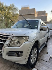 باجيرو • ٢٠١٠ • فول مواصفات