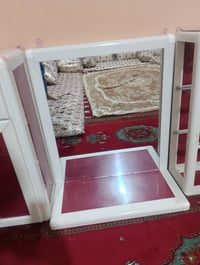 للبيع طقم ديكور حلاقة كامل (3 قطع) بتصميم أنيق وعملي جداً، مصنوع من ال...