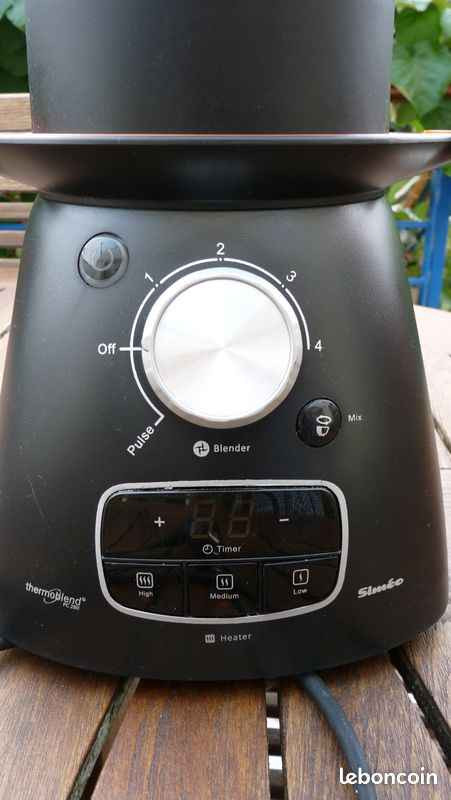 خلاط قوي بأداء عالي
المميزات:   6 شفرات من الفولاذ المقاوم للصدأ  وعاء محكم الإغلاق مع غطاء يمكن فتحه أثناء الاستخدام لإضافة الماء أو المكونات  وظيفة تكسير الجليد  حماية من الحرارة الزائدة  
يوجد خدمة توصيل لجميع المحافظات بغداد, العراق


**إذا كنت صاحب هذا الإعلان وتريد حذفه لأي سبب، رجاءا أرسل رسالة إلى الدعم الفني**