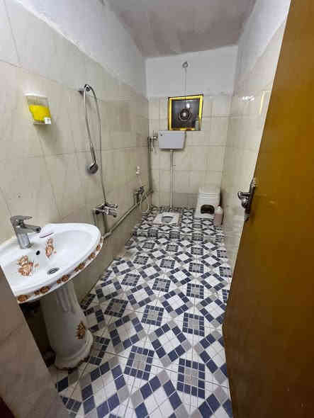 🔶(شقه ارضيه  للايجار)🏡✅
🔹(الموقع الجنينة مقابيل التايم سكوير  )تصلح لعائله سكن فقط

🔸(تحتوي  على / غرفة  منام / صاله / مطبخ / صحيات / )

✔️✔️ المساحة (100) متر //

 // سعر الاجار (550) الف قابل للتفاوض  //

🔻(عنوان شركة الجوادين للاستثمار العقاري )
 (البصره /الجنينه /نهاية /شارع المصلحه / قرب سوق الجبيلة ) 

//لطلب والاستفسار الاتصال على الارقام لتالي//

واتساب +اتصال 0781566718
واتساب + اتصال ***********
