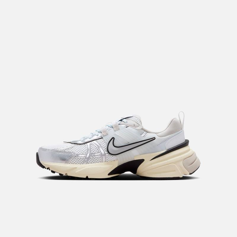 Nike V2K Run 
نايك ڤي تو كي رن اورجنال الاصلي 
وكالة غير مستخدم 
لايك وتعليق عالمنشور بيصلك تفاصيل


**إذا كنت صاحب هذا الإعلان وتريد حذفه لأي سبب، رجاءا أرسل رسالة إلى الدعم الفني**