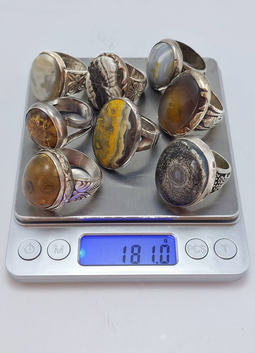 8 خواتم للبيع صياغات يدوية ثقيلة و احجار طبيعية و قديمة بغداد ***********
