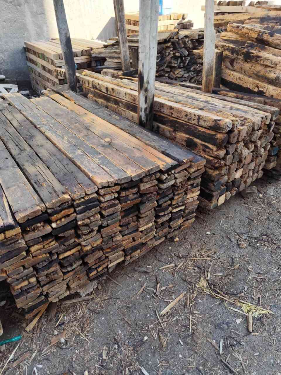 قالب خشب مستعمل للبيع العدد 10مكعبات السعر 2250قفل 
العنوان بابل هاتف ***********
