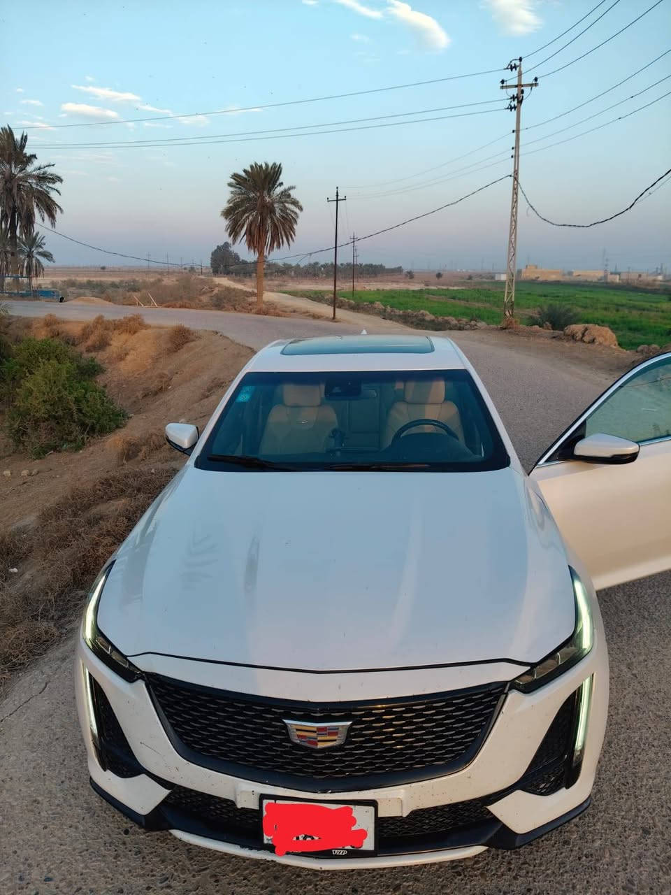 كديلاك 2021
رقم بغداد 
فول مواصفات 
حادثها قطعتين جاملغ 
ماشيه 51
مكينه 2000 تيربو مكانها ميسان 
السعر 175 $ وبيها مجال 
التواصل ***********
