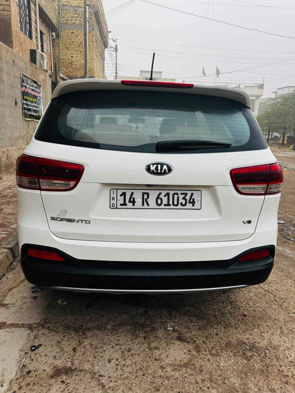 السلام عليكم اللبيع سورنتو موديل 2018 وارد خليجي مكينه (6سلندر 3500) كفاله من الضربه والصبغ والتبديل الرقم البصره بسمي سنويه مجدده تحويل ثاني يوم 
مكينه جديده وكير نضيف 3 قطع تبريد  السياره بصمه تشغيل بصمه ابواب كشنات كهرباء نضام ترحيب عند الاقتراب مري شفط لد امامي نهاري  صندوق كهرباء  شاشه الاصليه تبريد شاشه 7راكب بردات خلفيه بلاديه
السعر 238 ورقه وبيهاا مجال قليل الاستفسار اتصال على الرقم *********** العنوان البصره المركز البصرة, العراق
