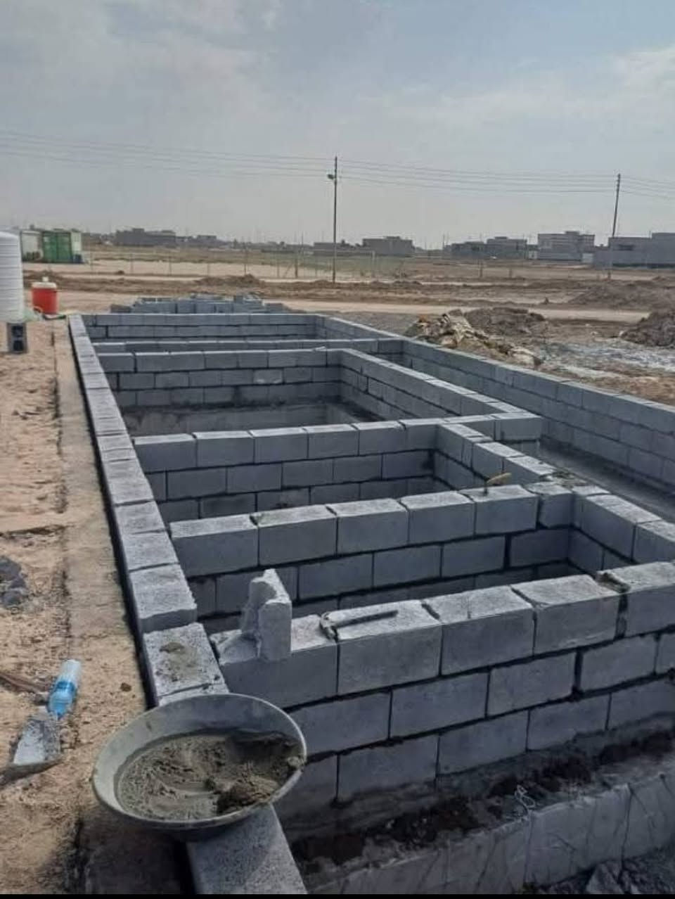 سلام عليكم خلفة بناء بلوك فرمستون متفرق حاليآ مكاني الجزيره جباسي تصال على هاذه رقم ***********

