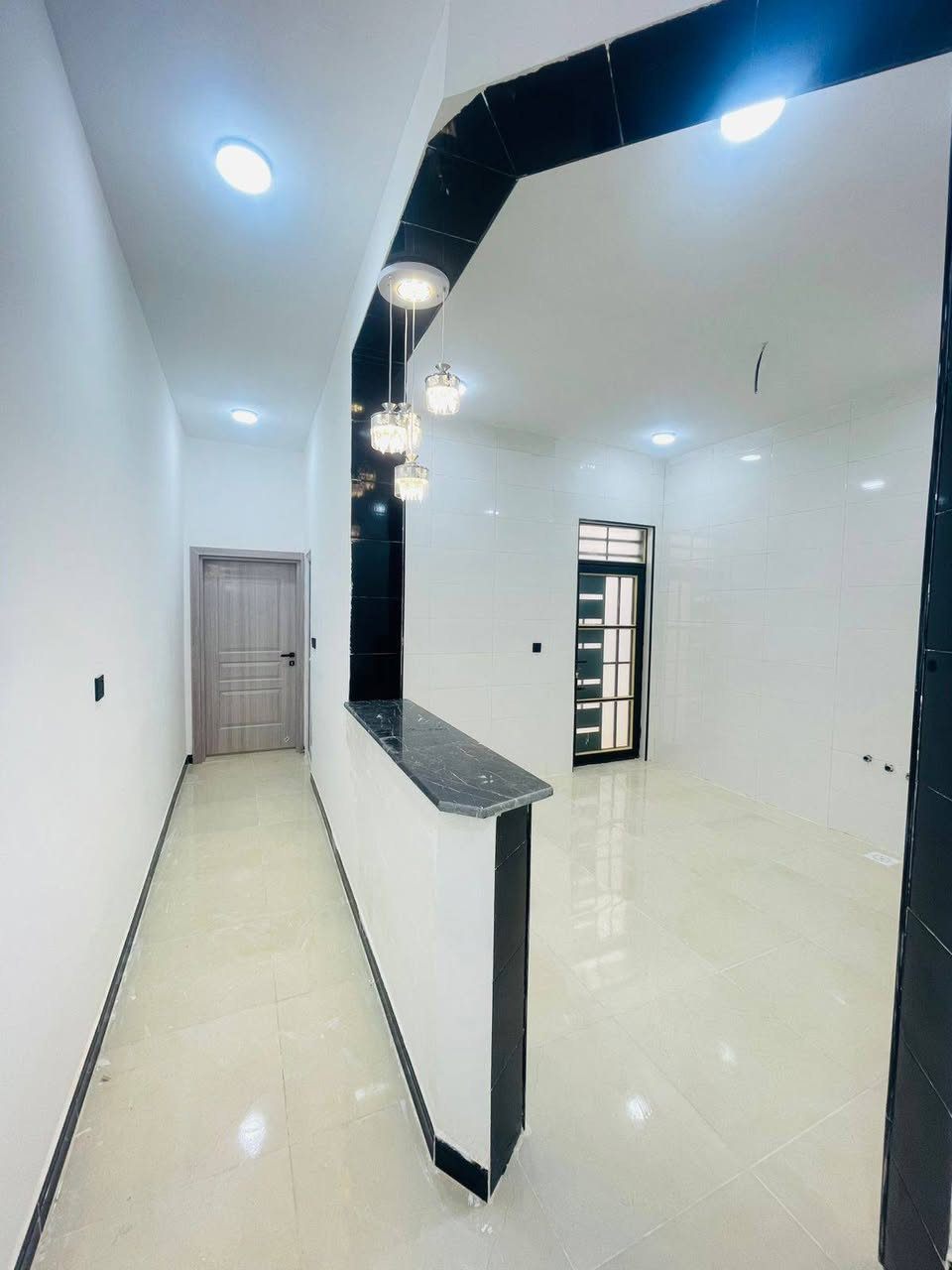 بيت مساحه 100 للبيع 
العنوان النجف حي ميسان خلف سكلة الكرعاوي
بيت جديد غير مسكون 
خدمات كامله 
بناء درجة اولى وفق معايير هندسيه 
للتواصل *********** واتساب النجف, العراق
