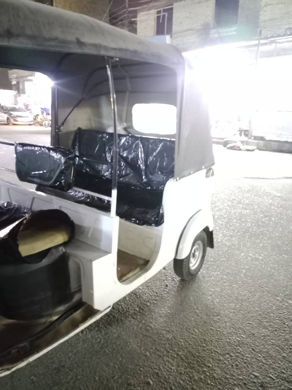 السلام عليكم 20 شهر 12 رقم بغداد تحويل ثاني يوم تراي زيرو مناقصها شي كبل للشارع السعر 6100 وبيها مجال بسيط الشراي يتصل ***********
