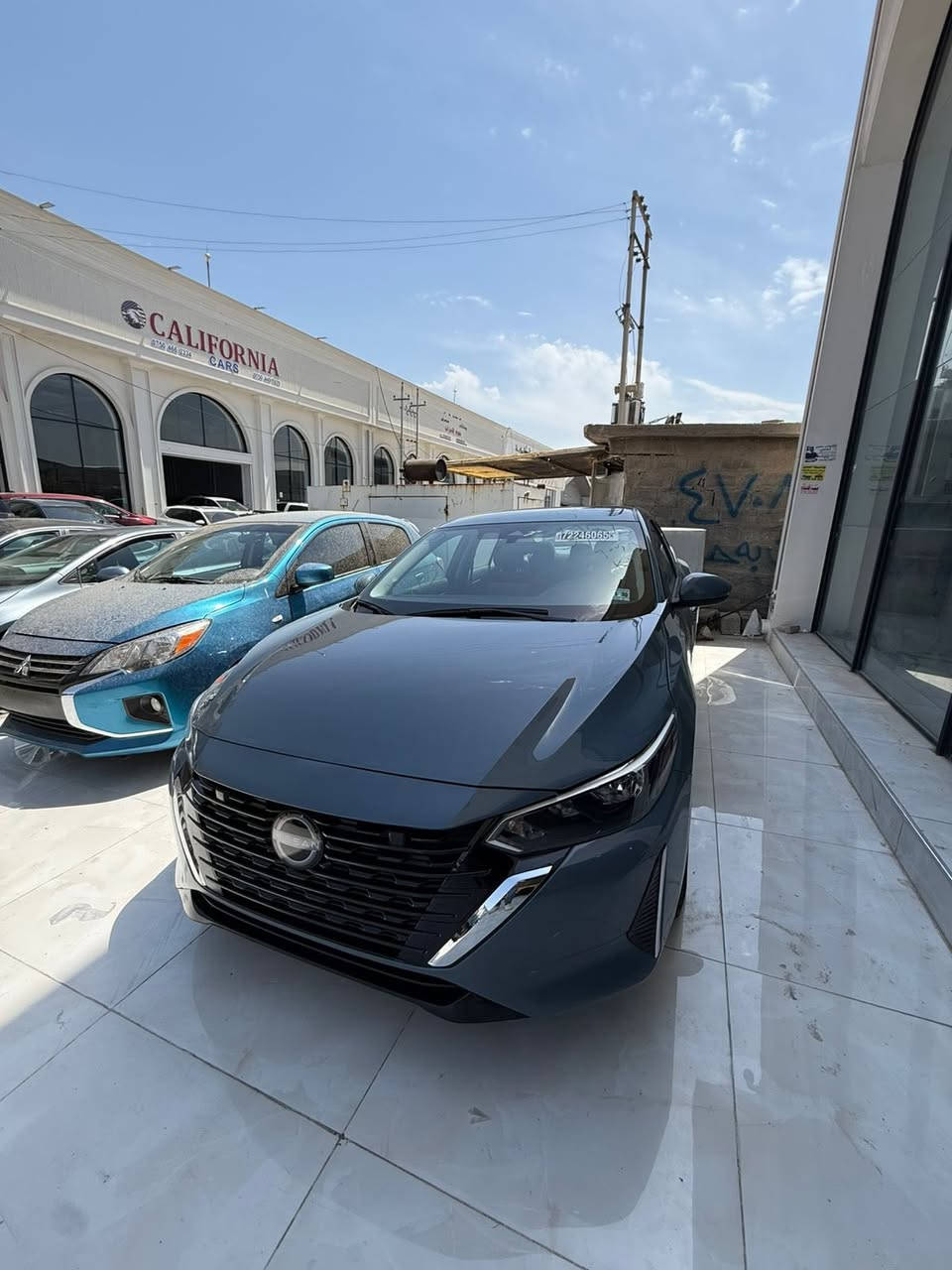🔥 للبيع نيسان سنترا SV 2025 🔥

▪️ الفئة: SV (مواصفات مميزة)
▪️ ممشى 15 ألف مايل فقط
▪️ وارد أمريكي
▪️ صبغ قطعة واحدة فقط جاملغ سكن صور الحادث مرفقه
▪️ بدون فتح إيرباك
▪️ سيارة نظيفة جداً وجاهزة للاستخدام

✅ مواصفات SV:
▪️ شاشة لمس مع دعم Apple CarPlay و Android Auto
▪️ كاميرا خلفية
▪️ تشغيل بصمة (Push Start)
▪️ دخول ذكي للابواب
▪️ مثبت سرعة
▪️ حساسات أمان ومساعدة للسائق
▪️ تحكم بالدركسون
▪️ نظام توفير الوقود Eco Mode
▪️ مكيف ممتاز

▪️ محرك 2.0 لتر اقتصادي وقوي
▪️ جير أوتوماتيك CVT
▪️ محرك وجير وشاصي بحالة ممتازة

مكان السياره اربيل

💰 السعر: 14,300 دولار قابل للتفاوض للجادين فقط.
 للاستفسار التواصل على الخاص.
***********
