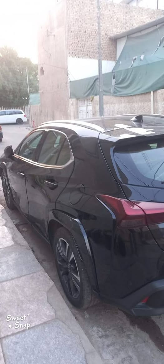 سلام عليكم
لكزز موديل ٢٣ امريكي  بغداد مكان الكاظميه 

*********** مكلف بالنشر
 السعر ٢١٠ وبيها مجال
