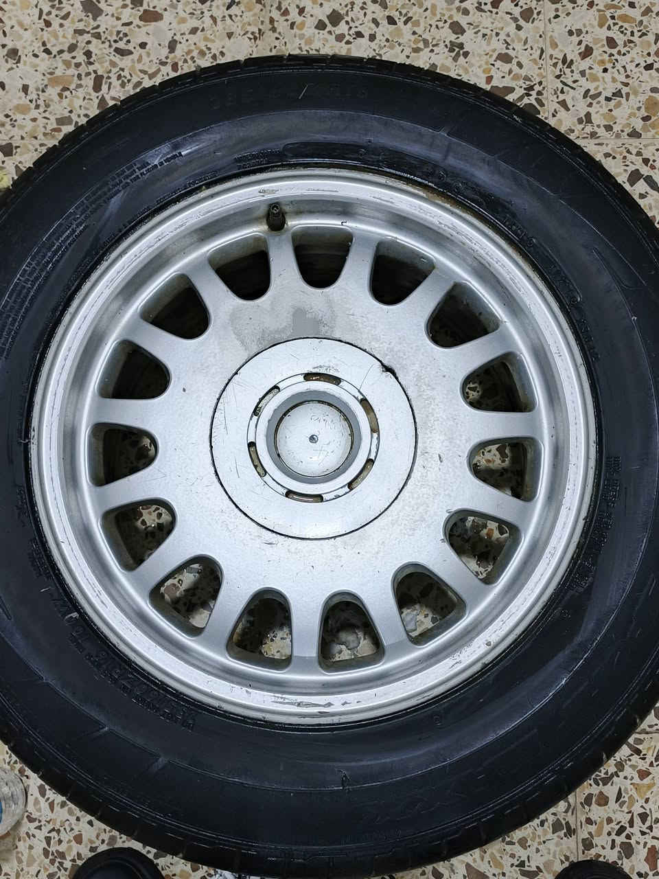 سلام عليكم
تخم ويالة حجم 16 مال خفاش موديل 97 التخم كلش نضيف ابيع التخم هوة والتيارات مالته 
السعر 190 الف للتواصل ***********
