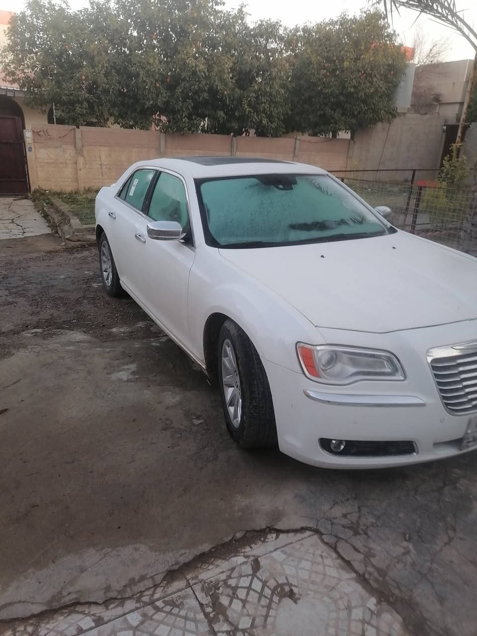 اوباما موديل ٢٠١٢ لون ابيص مواصفات لمتد 1/1بدون ضربة اكلين السعر ١٩٥$اوبية مجال/***********
